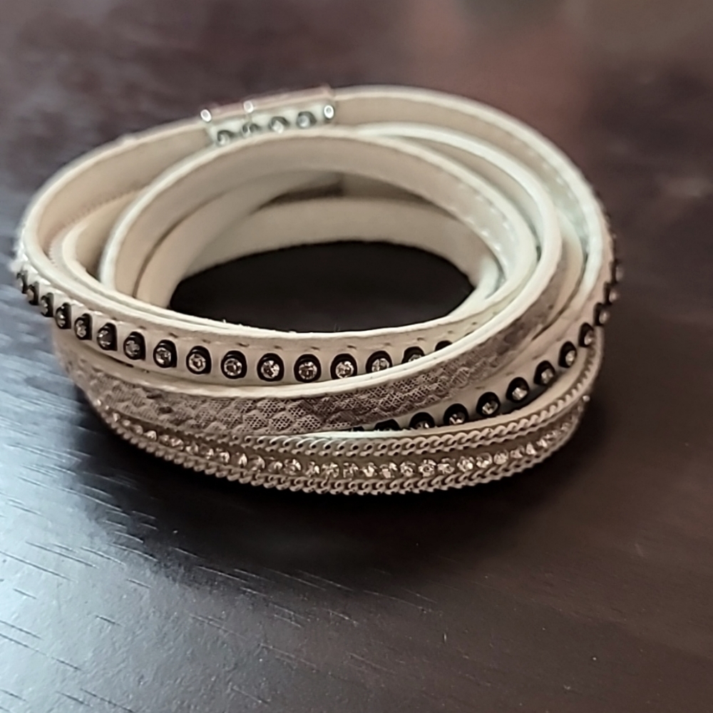 Statement bracelet for any occasion!